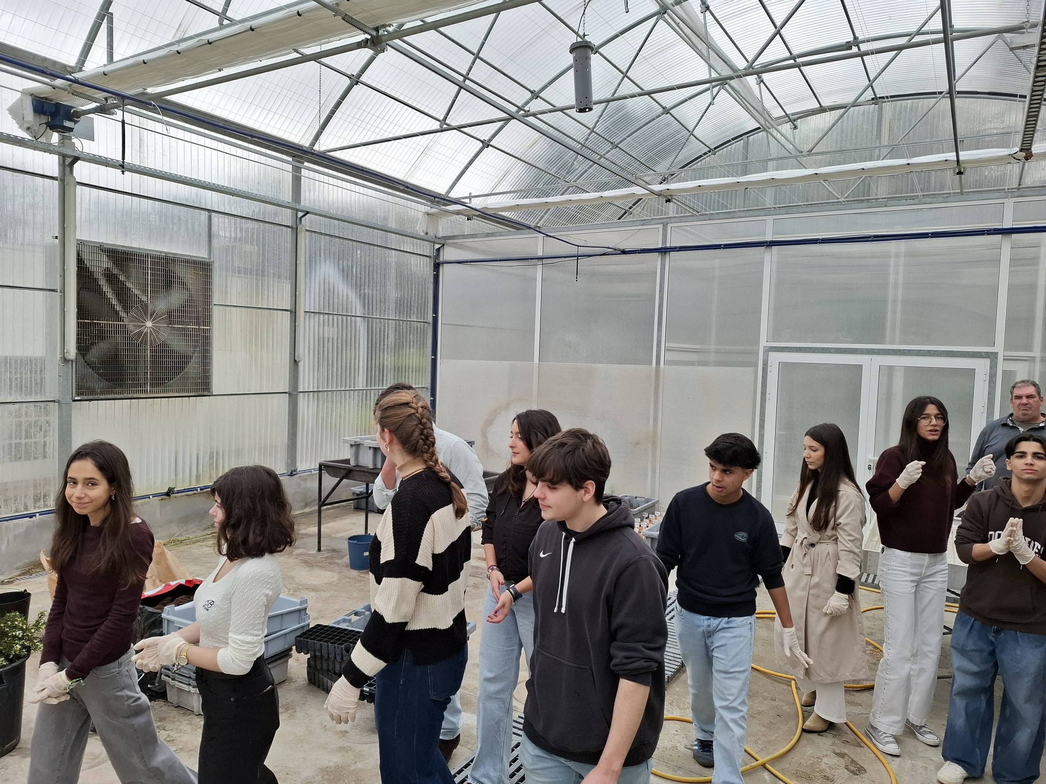 Escola fora de portas - projeto Farm4Future